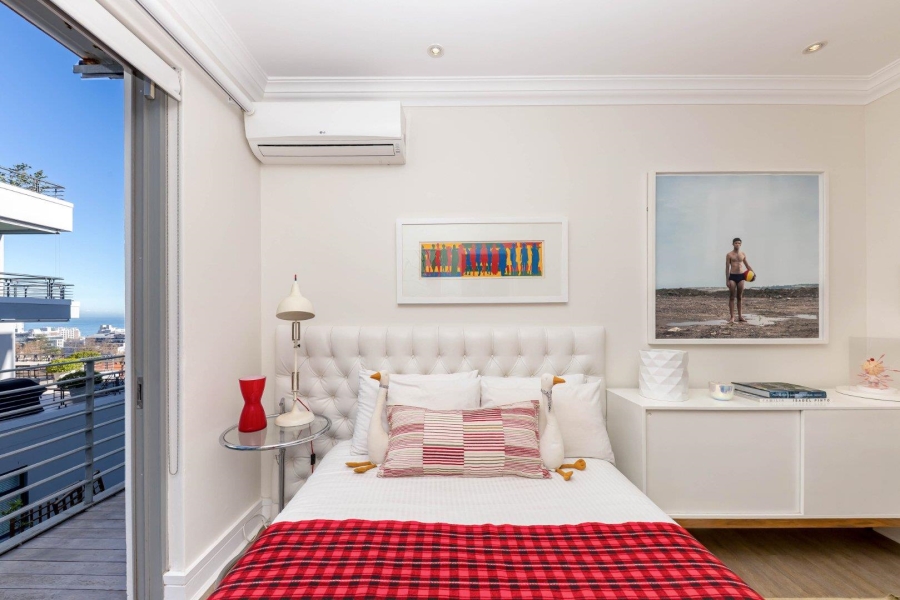 2 Bedroom Property for Sale in Sea Point Western Cape